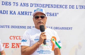 As part of the Azadi ka Amrit Mahotsav (AKAM) celebrations,  Embassy organised the " Cycle Rally Save the Environment " along with the Indian Association of Brazzaville in Corniche, Centre-ville on 7 August, 2022. Ambassador G.R.Meena gave the opening remarks and flagged of the rally.